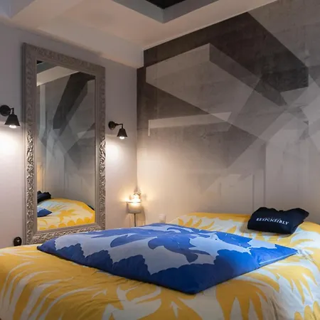 Spacious Nest With Terrace Near Batignolles 아파트