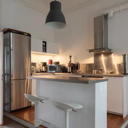 Spacious Nest With Terrace Near Batignolles Paris