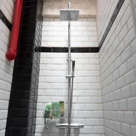 Spacious Nest With Terrace Near Batignolles